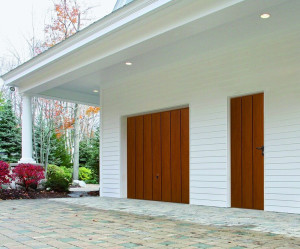 Beautiful oak door and garage